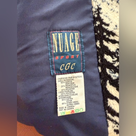 Mountain Fleece Jacket with forest scene - Picture 4 of 5